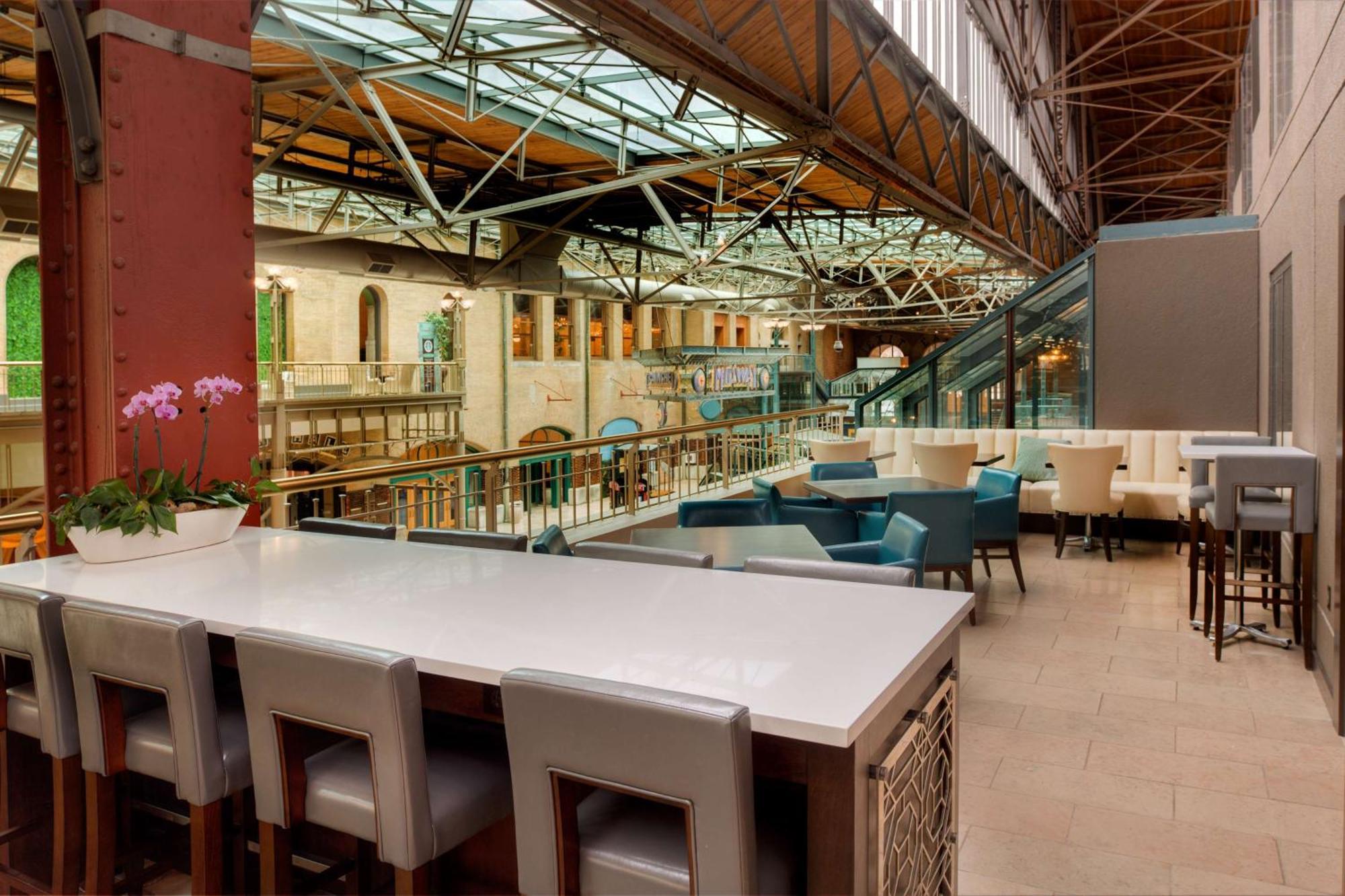 St. Louis Union Station Hotel, Curio Collection By Hilton Exteriör bild